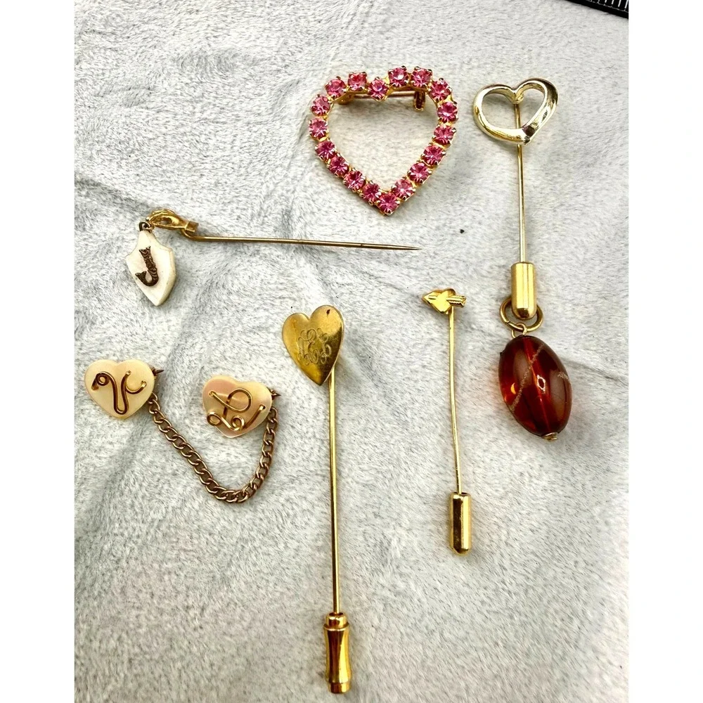 Vintage Brooch Lot Hearts Gold Tone Stuck Pin  Mother of Pearl Initial‎